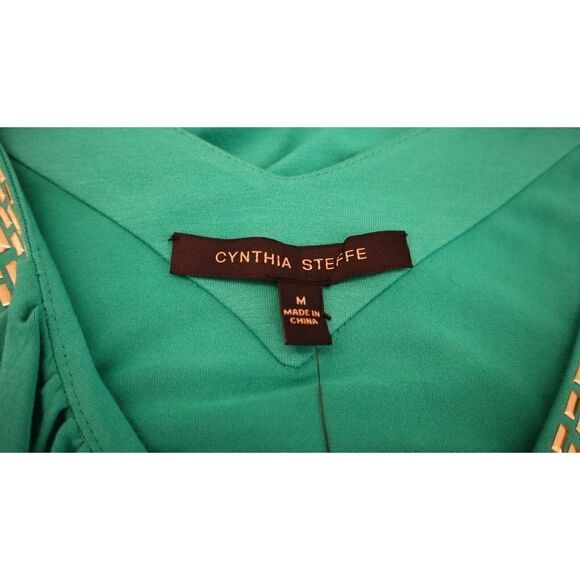 Cynthia Steffe Women Sz M Green Sleeveless Scoop Neck Faux Split Front Blouse$95 - Picture 4 of 6